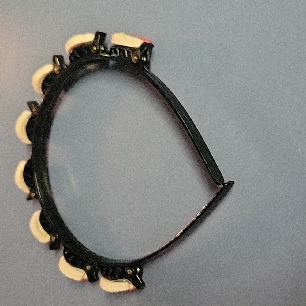 NWOT Super Mario headband - Picture 3 of 3